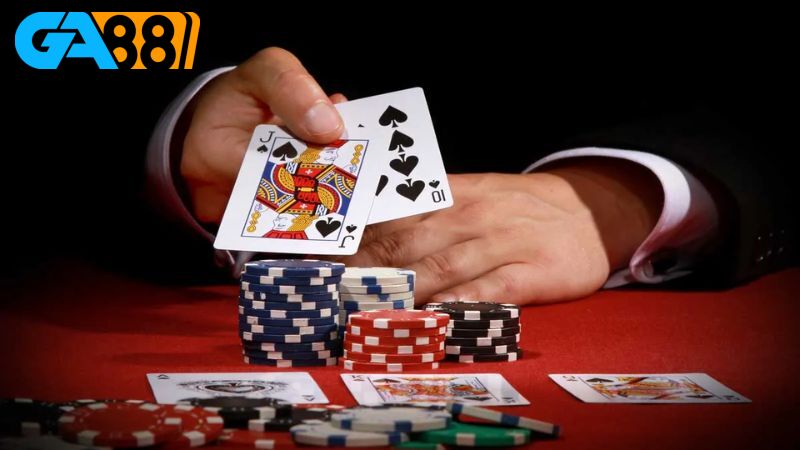 Hướng dẫn chơi Poker Texas chi tiết cách chia bài